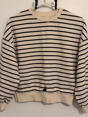 Zara kid’s - Cream and Black Striped sweatshirt Top